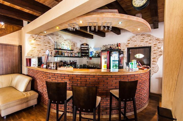 Pod Wierzba Hotel Uniejow Bagian luar foto