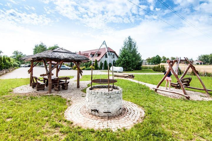 Pod Wierzba Hotel Uniejow Bagian luar foto